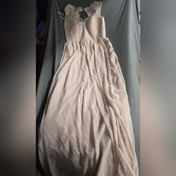 After Six Elegant Cream Lace Backless Dress - Picture 1 of 5